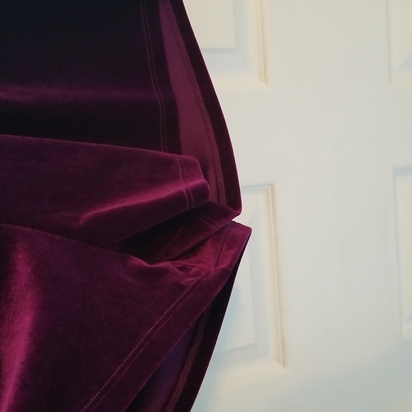 Romper velvet feel sz s dark red - Picture 5 of 9